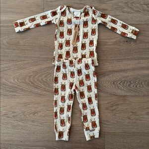 Spearmint Love Reindeer kids pajama set. Size 18-24 months. New with tags.